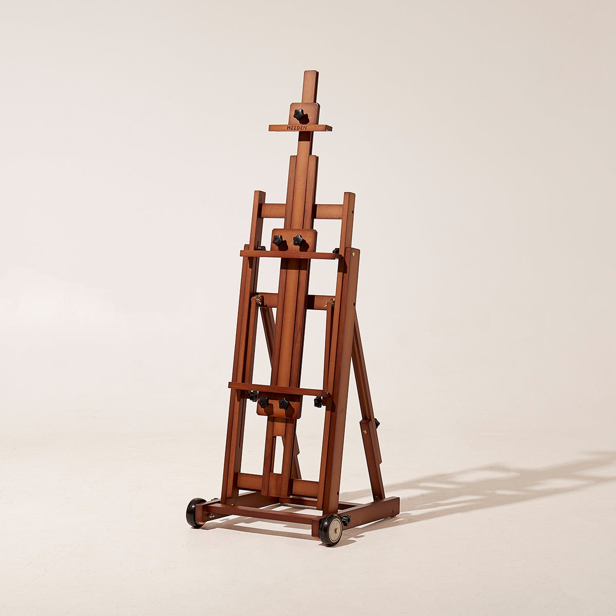 Meeden Studio Versatile H-Frame Easel – Dökkvalhneta