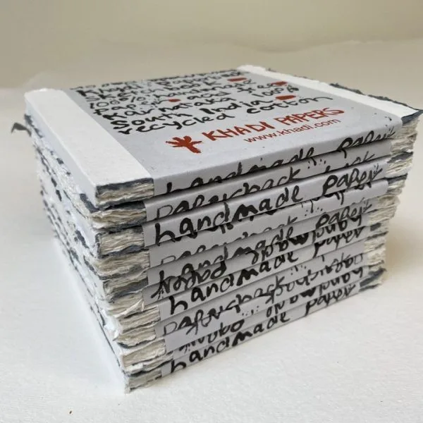 Ferköntuð skissubók (Paperback) – 30 bls. 15X15CM 150 gr -